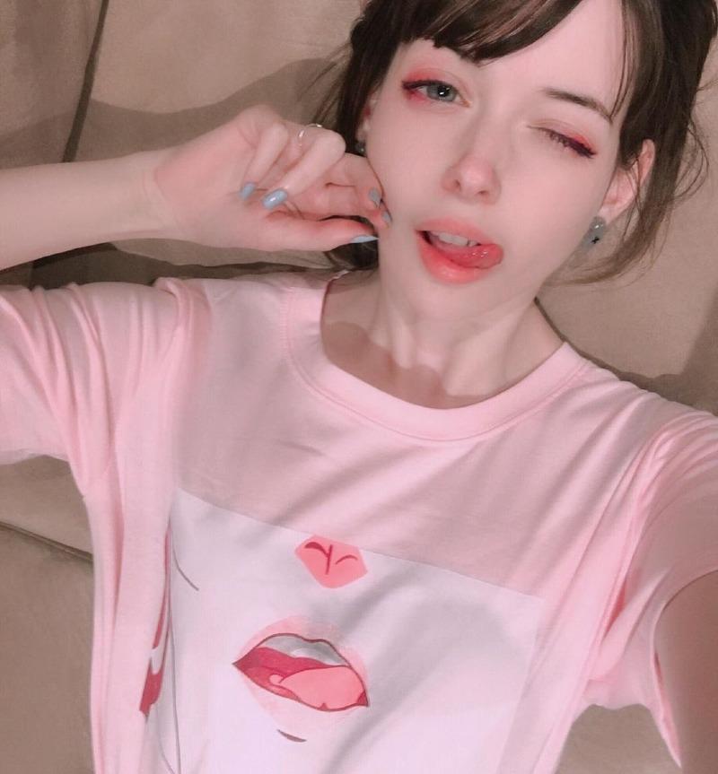 
러시아 낼름녀.gif

