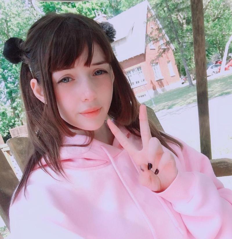 
러시아 낼름녀.gif
