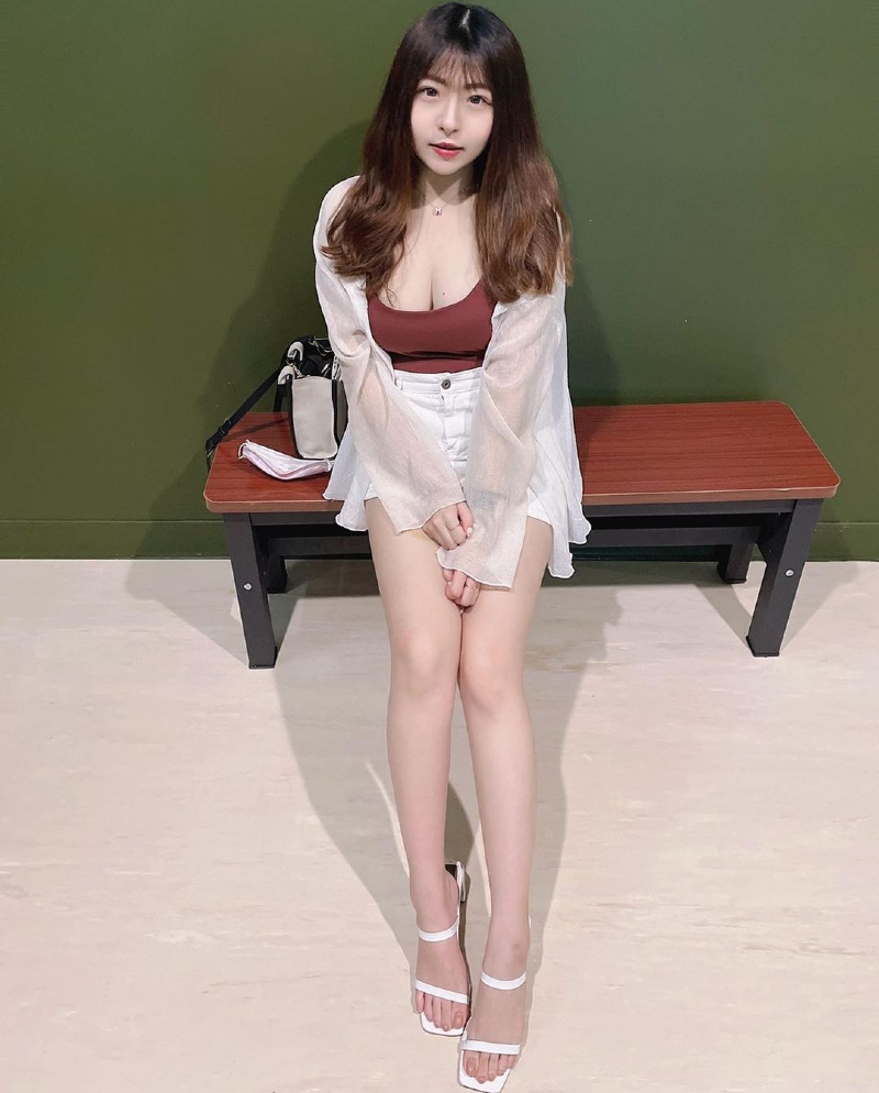 화요일 아침 매끈한 다리