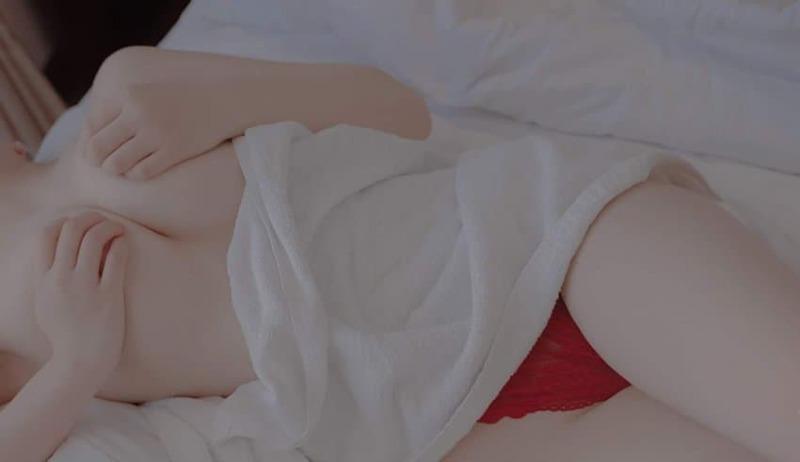 
하얀 女
