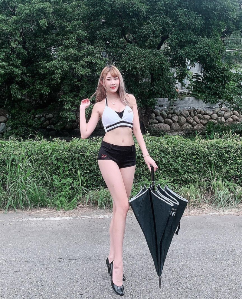 
목요일 오전의 다리
