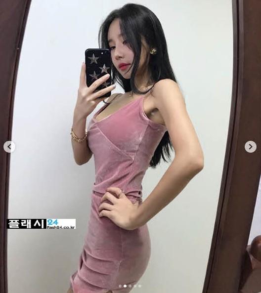 
모쏠이라면 들이대고 싶은 처자
