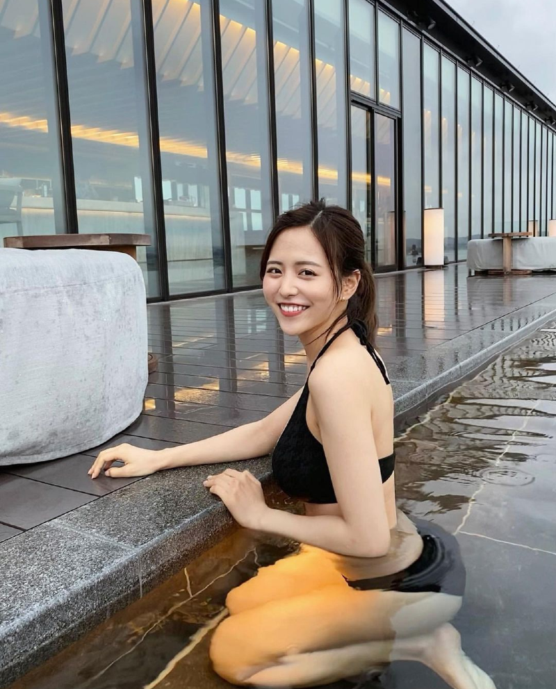 
목요일 아침의 다리
