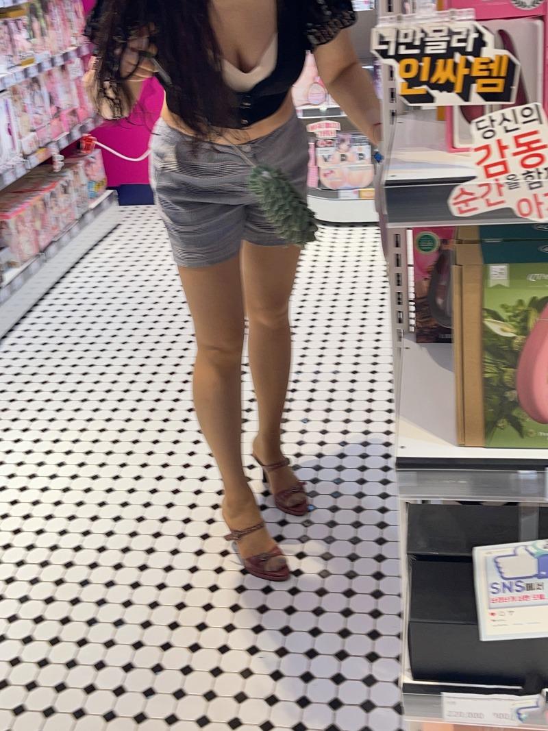 성인용품 매장에 가면 일하는 분 ㅋㅋ