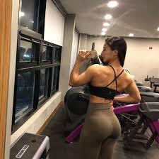 
헬스녀뒷태3
