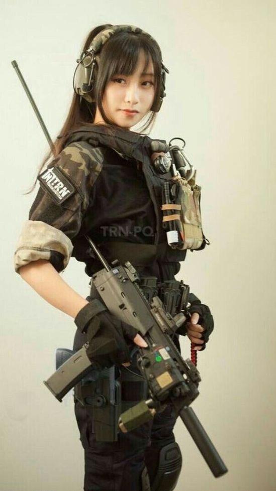 
밀리터리 코스프레
