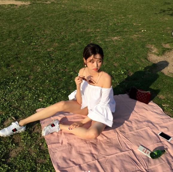 앉은 각선미