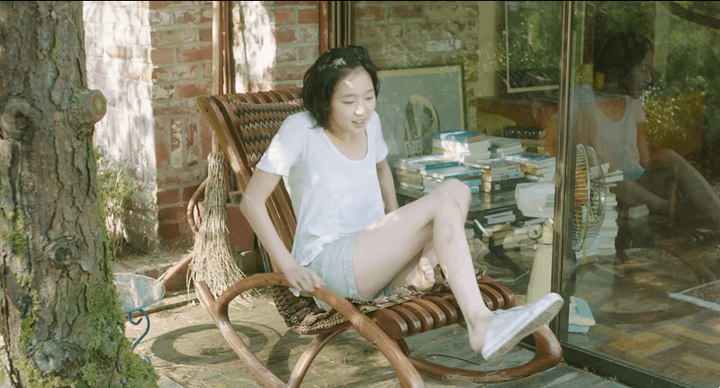 앉은 각선미