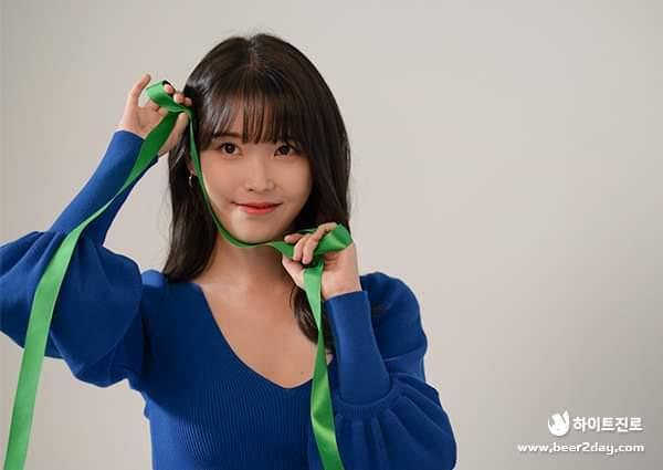 
[스압] 진로에서 올린 미공개 아이유 사진.jpg
