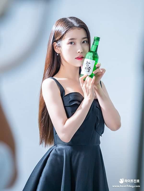 
[스압] 진로에서 올린 미공개 아이유 사진.jpg
