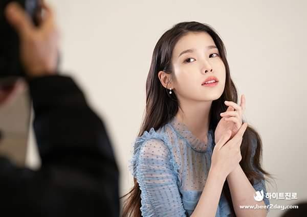 
[스압] 진로에서 올린 미공개 아이유 사진.jpg
