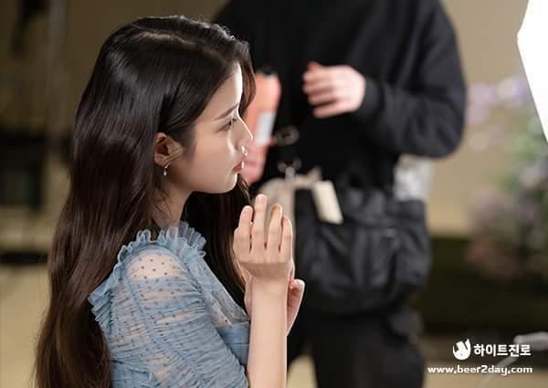 
[스압] 진로에서 올린 미공개 아이유 사진.jpg
