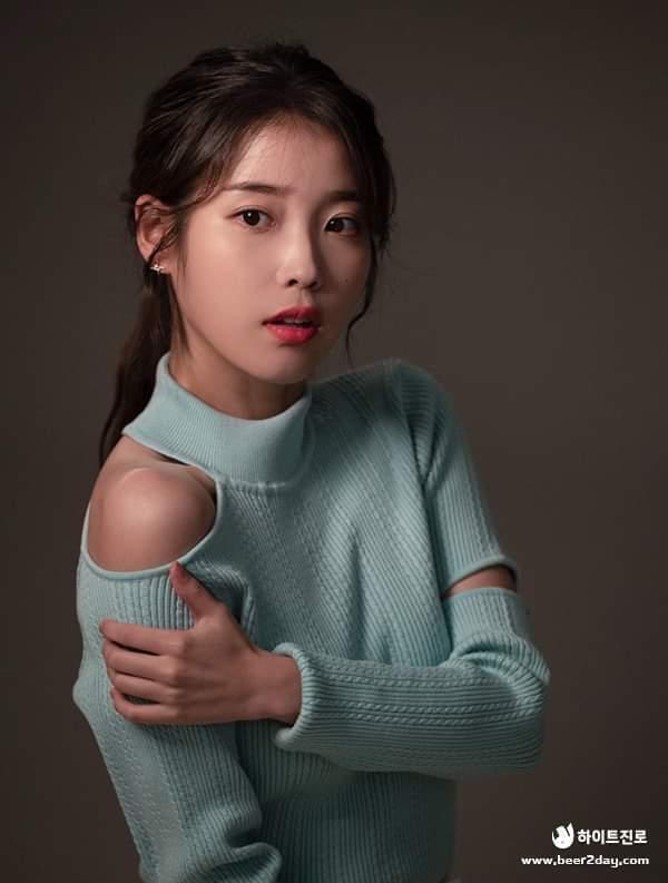 
[스압] 진로에서 올린 미공개 아이유 사진.jpg
