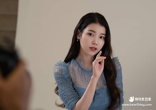 
[스압] 진로에서 올린 미공개 아이유 사진.jpg
