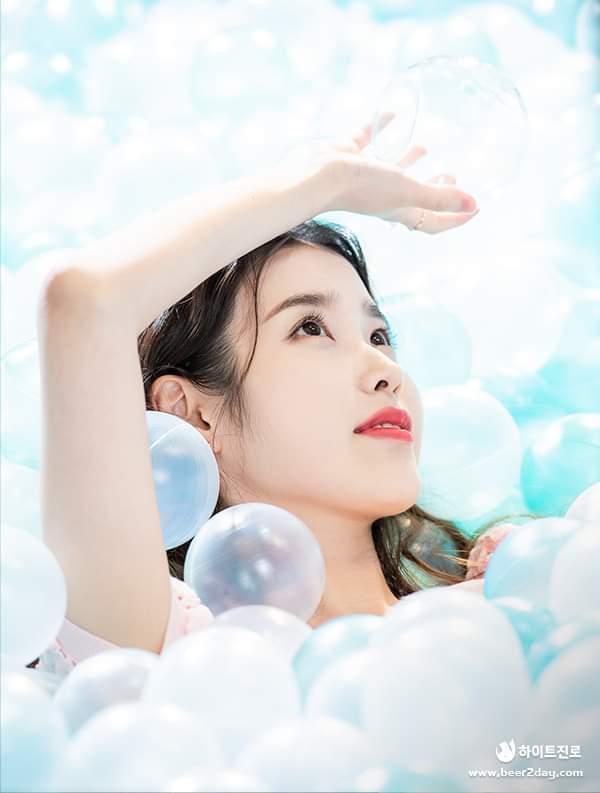 
[스압] 진로에서 올린 미공개 아이유 사진.jpg
