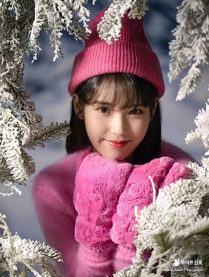 
[스압] 진로에서 올린 미공개 아이유 사진.jpg

