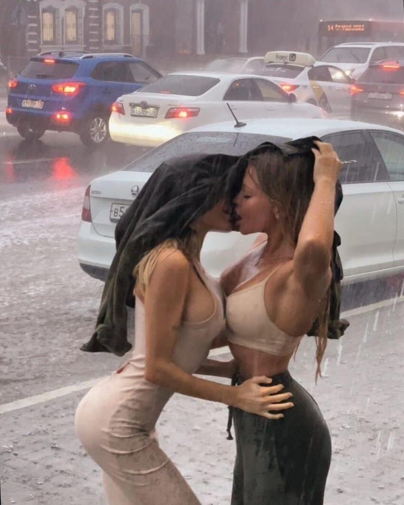 비를 막아주는 멋진 친구