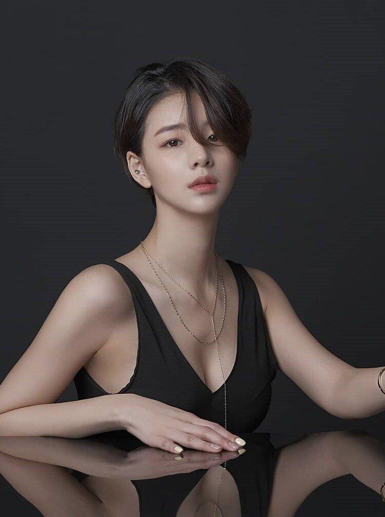 숏컷이 잘 어울리는 휘트니스 언냐+_+;;;