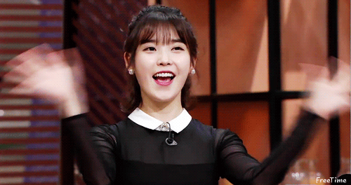 
8년 전 22살 아이유.jpgif

