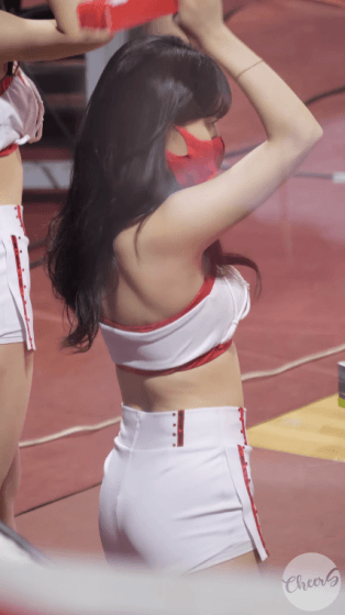 
치어리더 김나라
