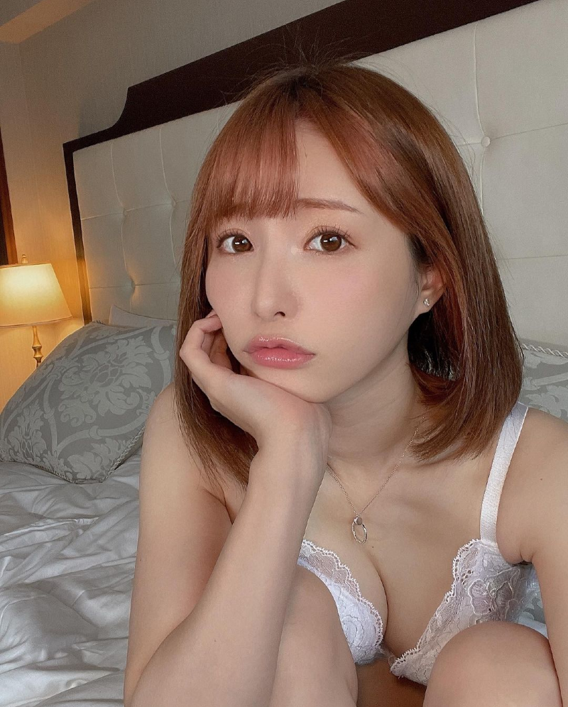 
그대 가슴에 얼굴을 묻고
