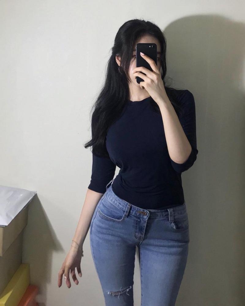 
이눈나 은근 좋지 않냐
