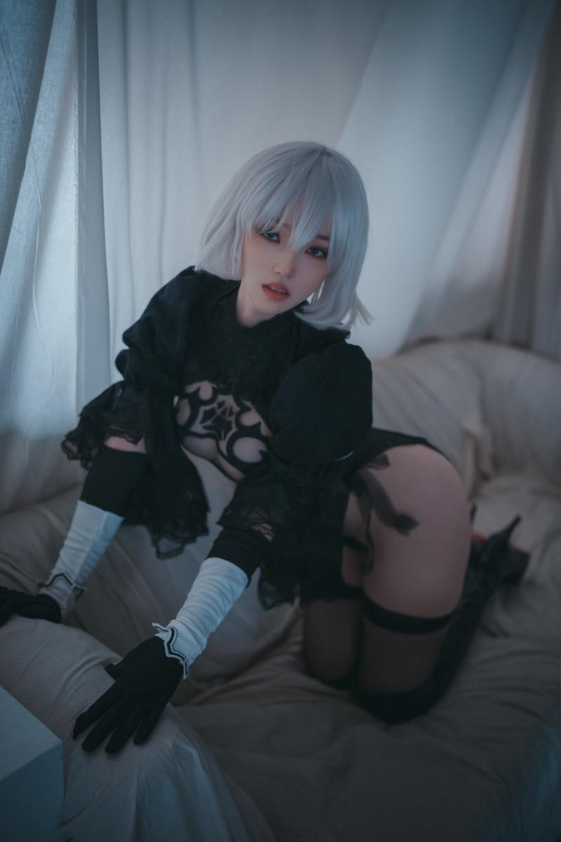 
모델 밤비
