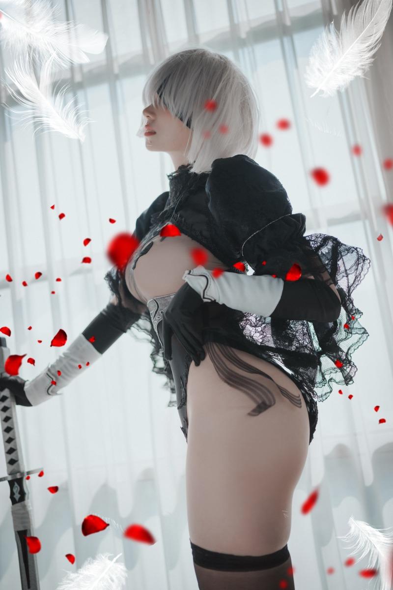 
모델 밤비
