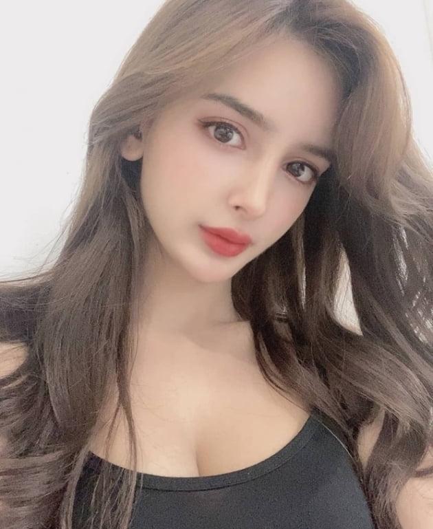아프간 모델 비다