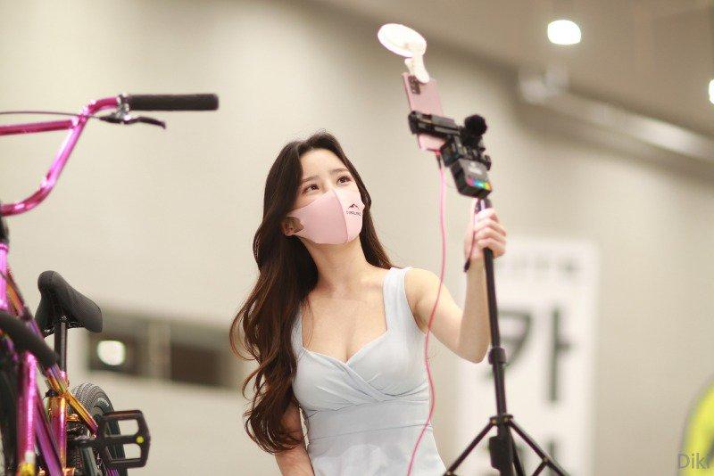 
즐감 하세요
