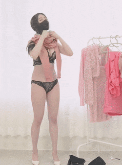 
171cm 브이록 블랙 란제리 파티 드레스 룩북
