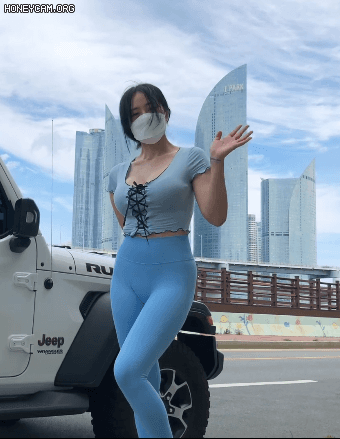 
운동하는 처자

