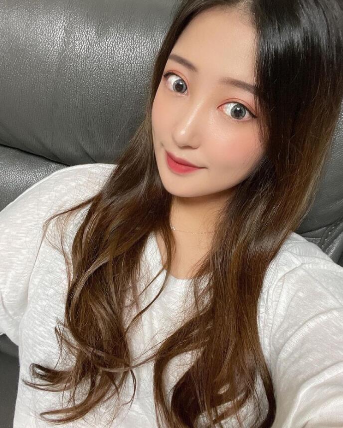 
래일이면 불금인데 누구랑노니~~~
